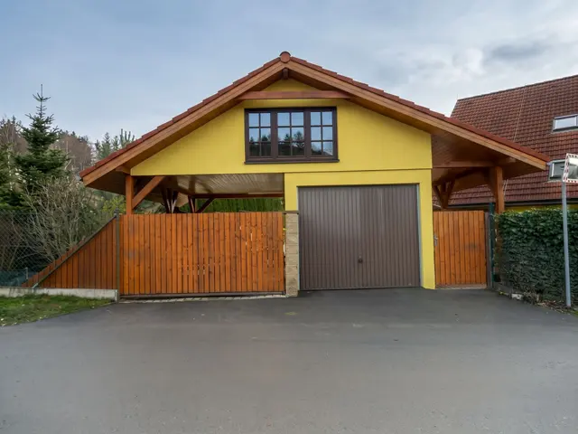 Skeletové betonové garáže – fotografie 4
